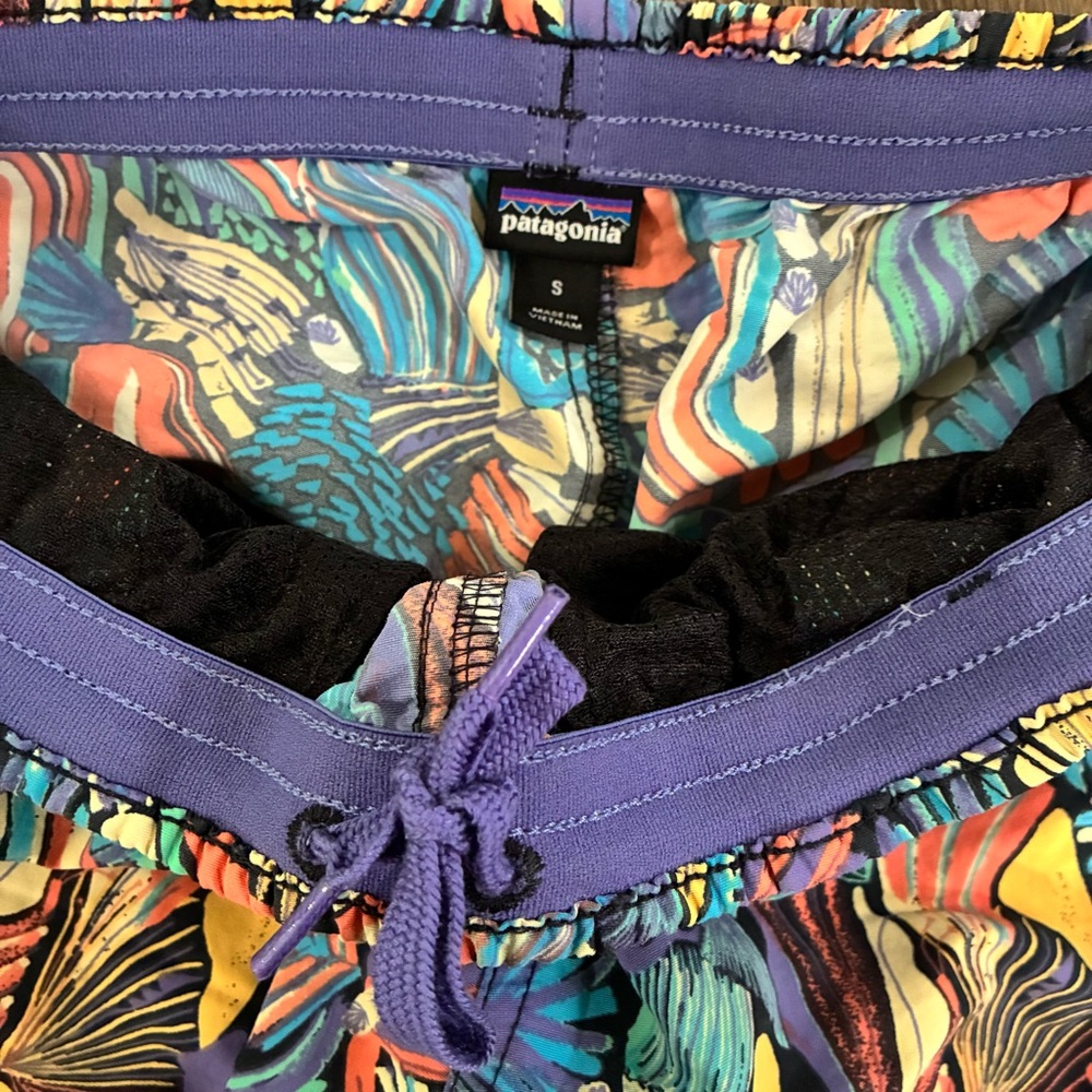 Patagonia Baggies Shorts in Joy / Pitch Blue - Picture 8 of 10